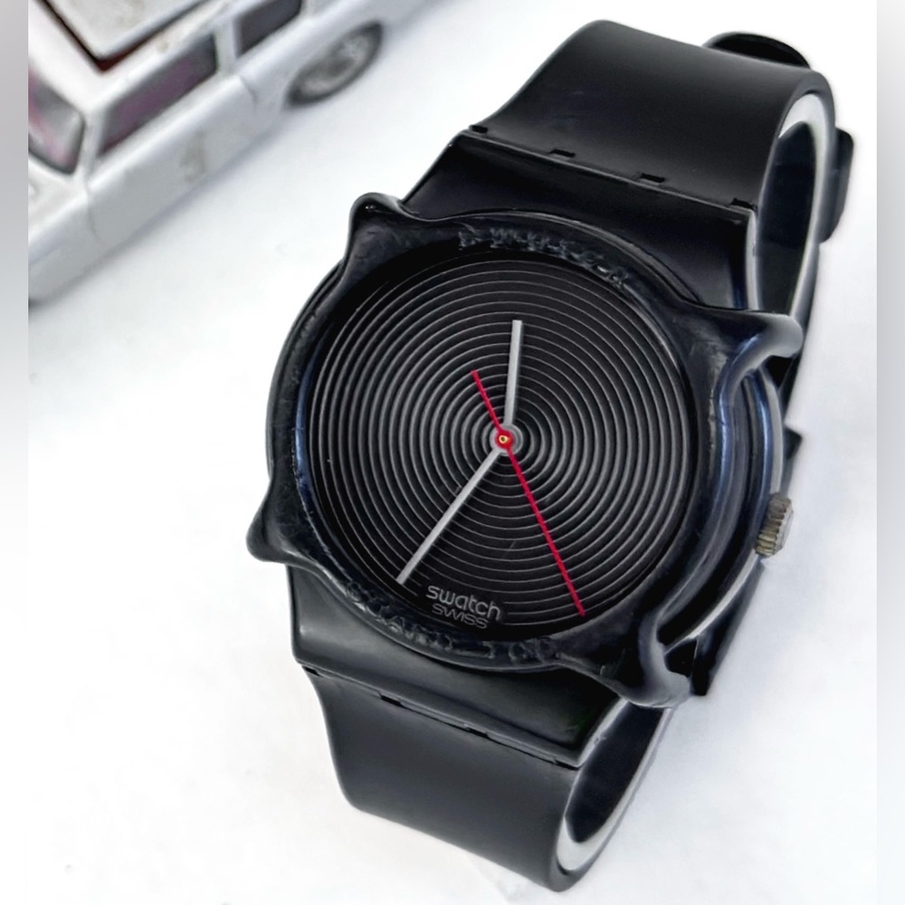 SWATCH standard SOTO GB109 VTG AG 1986 Bumper Concentric Circles Dial 34mm Watch